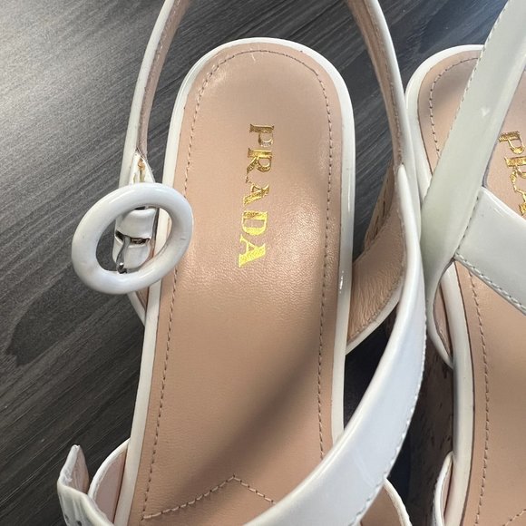 Prada cork-patent leather wedge sandals - Picture 5 of 7